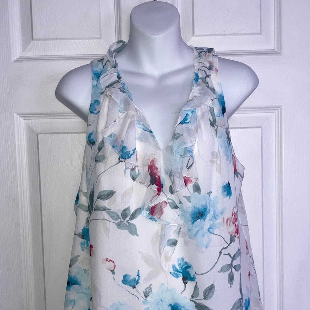 Women’s White House Black Market Floral Sleeveless Top Plus Size 14